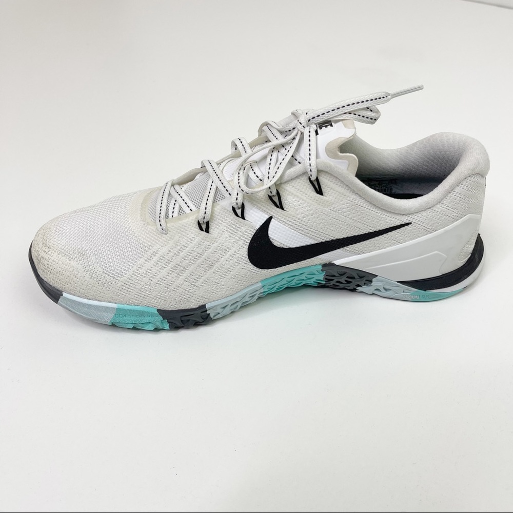 Nike Women’s Metcon 3 CrossFit Trainers White Black Gray Aurora Shoes Size 8.5